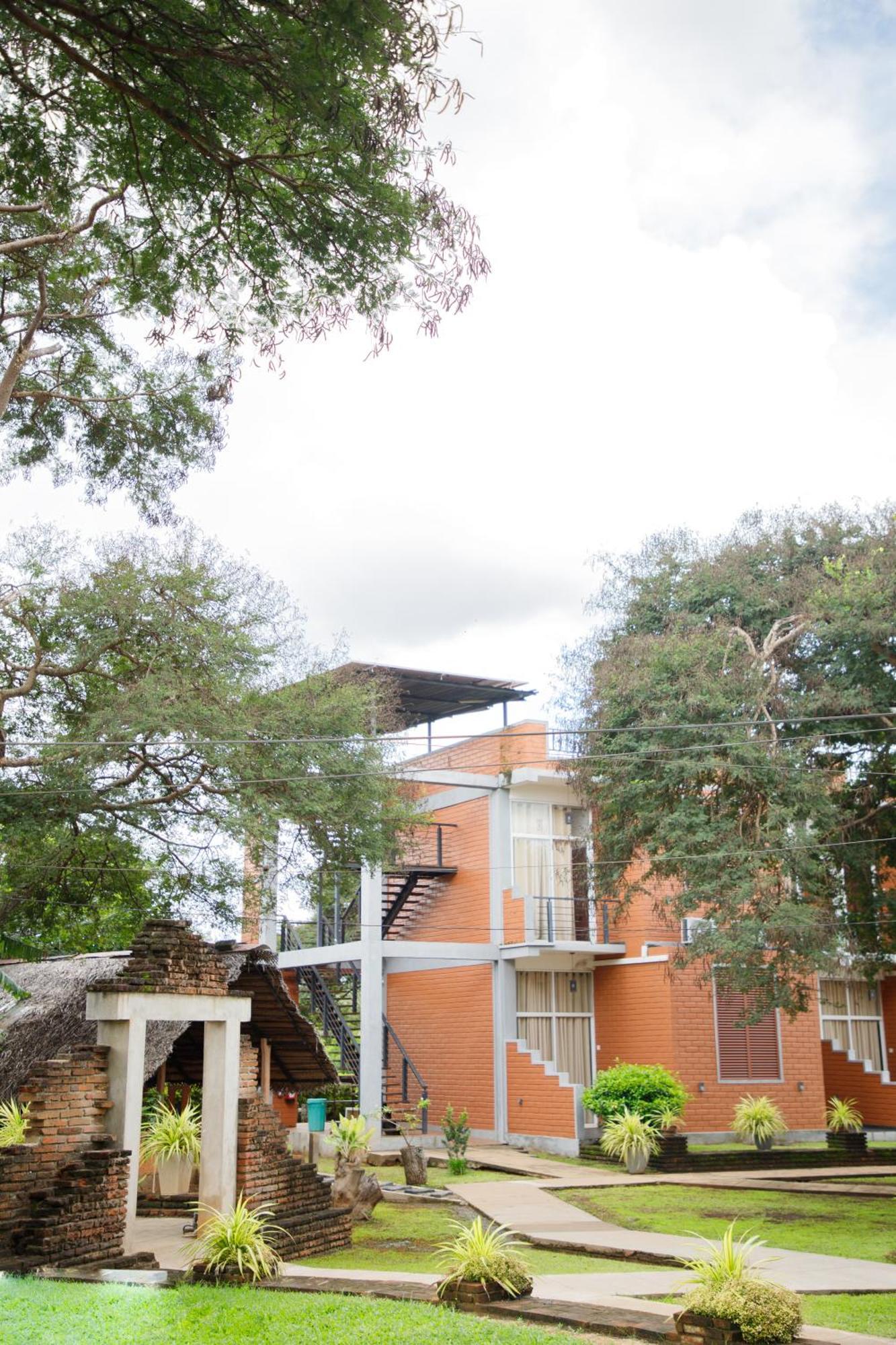 Monaara Leisure - Anuradhapura Kültér fotó
